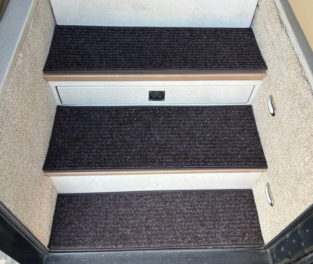 Step Mats 1 BRN